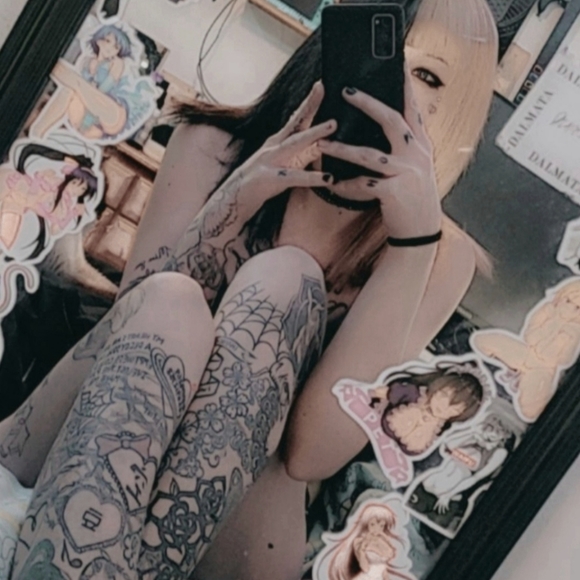 Meet your Posher - Picture 3 of 10